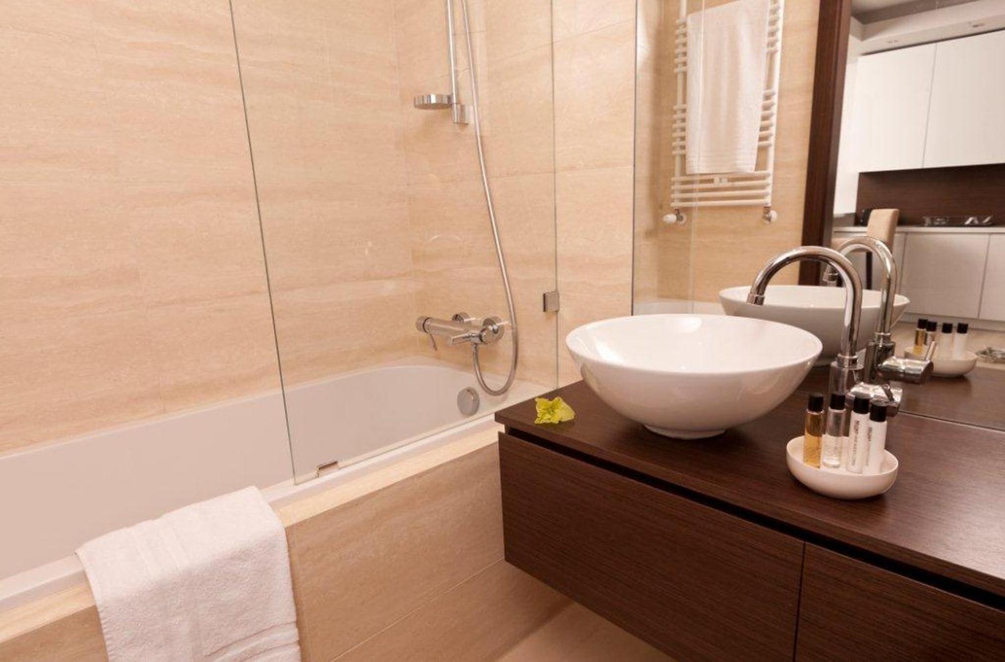 Superior One-Bedroom Apartment