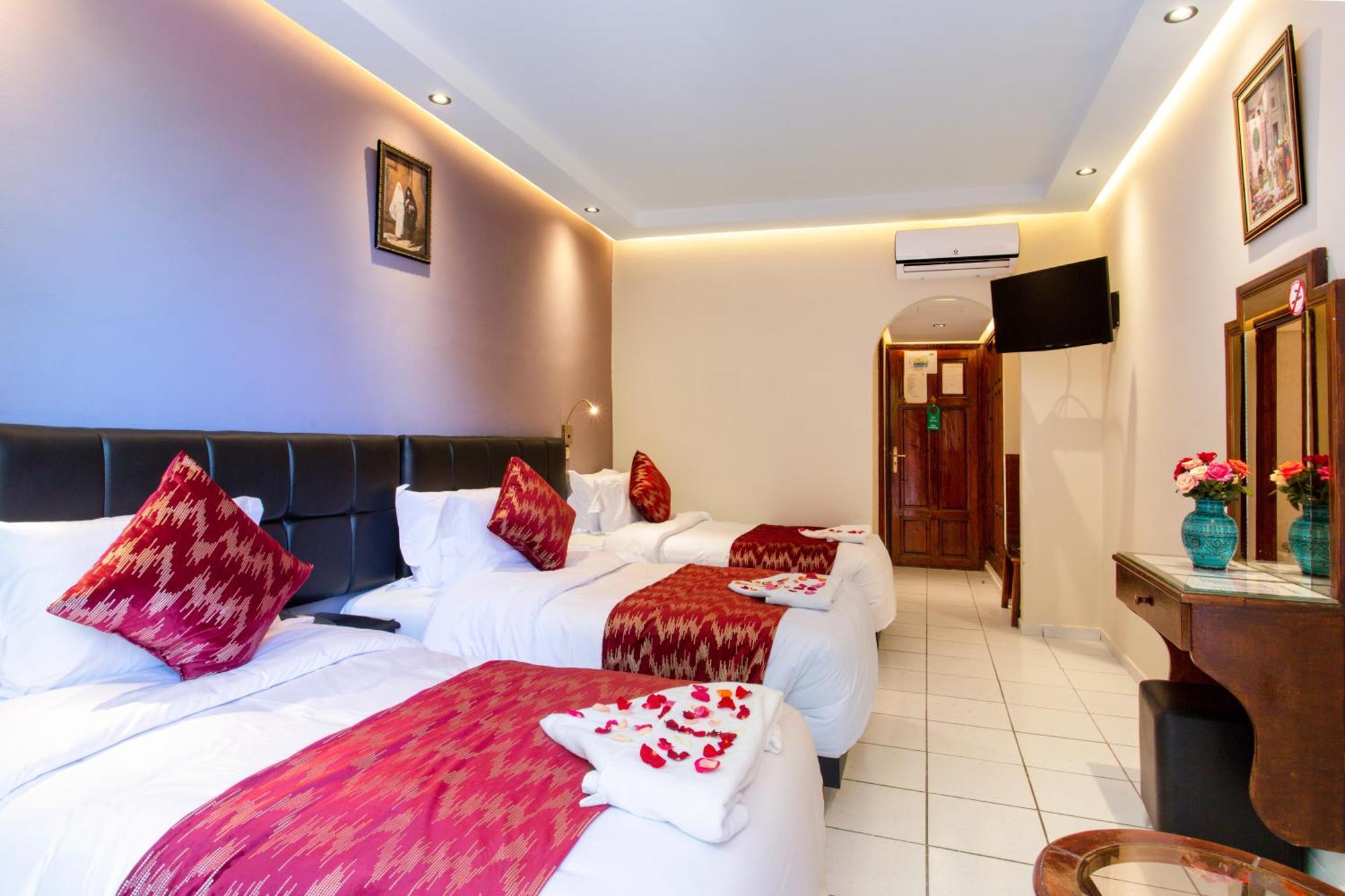 Triple Room,1277030125:JPEG