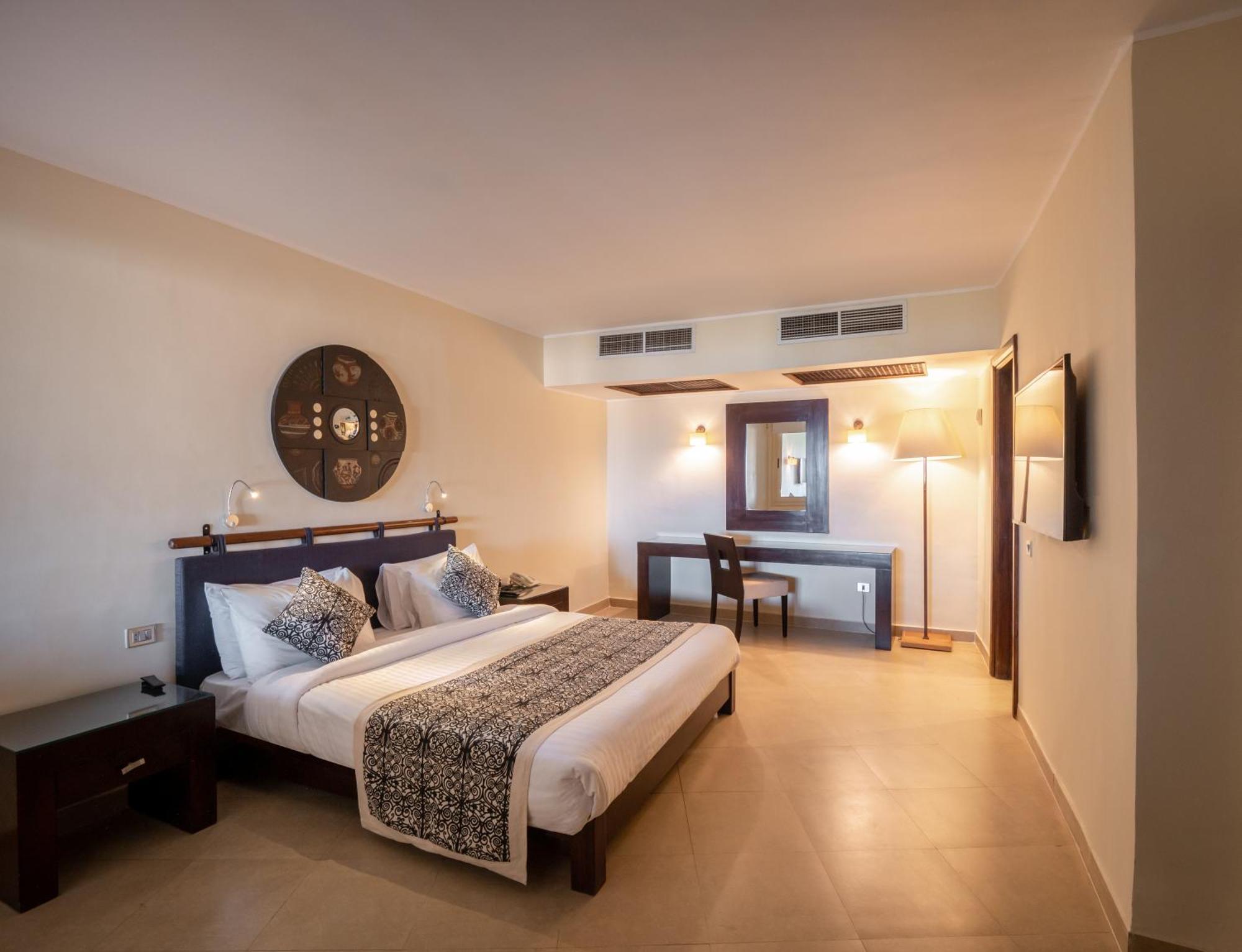 Elite Suite West Bay Adults Only 16,1589450894:JPEG