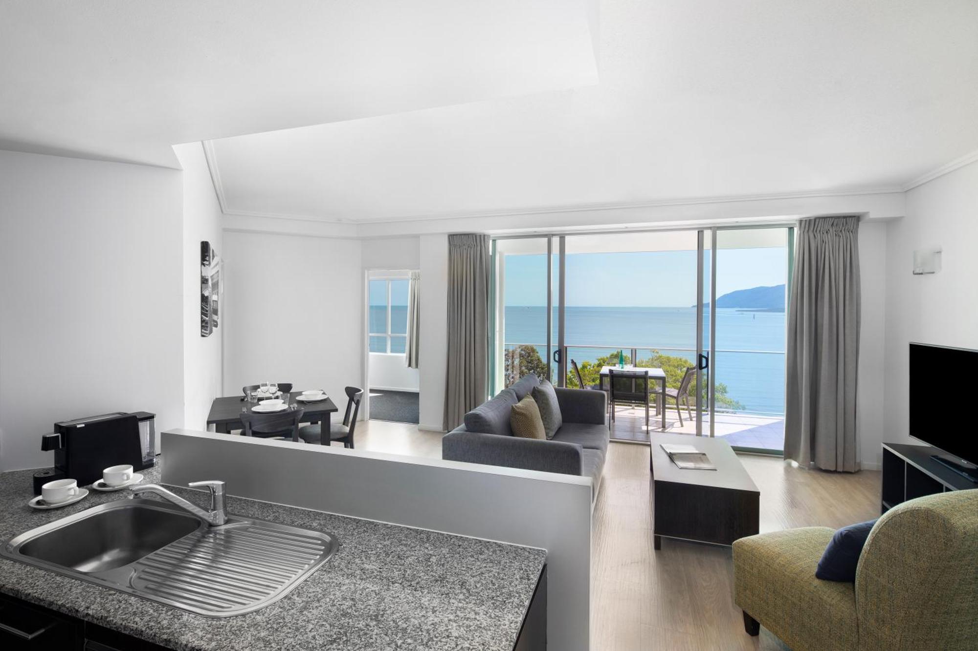 One-Bedroom Ocean View Apartment