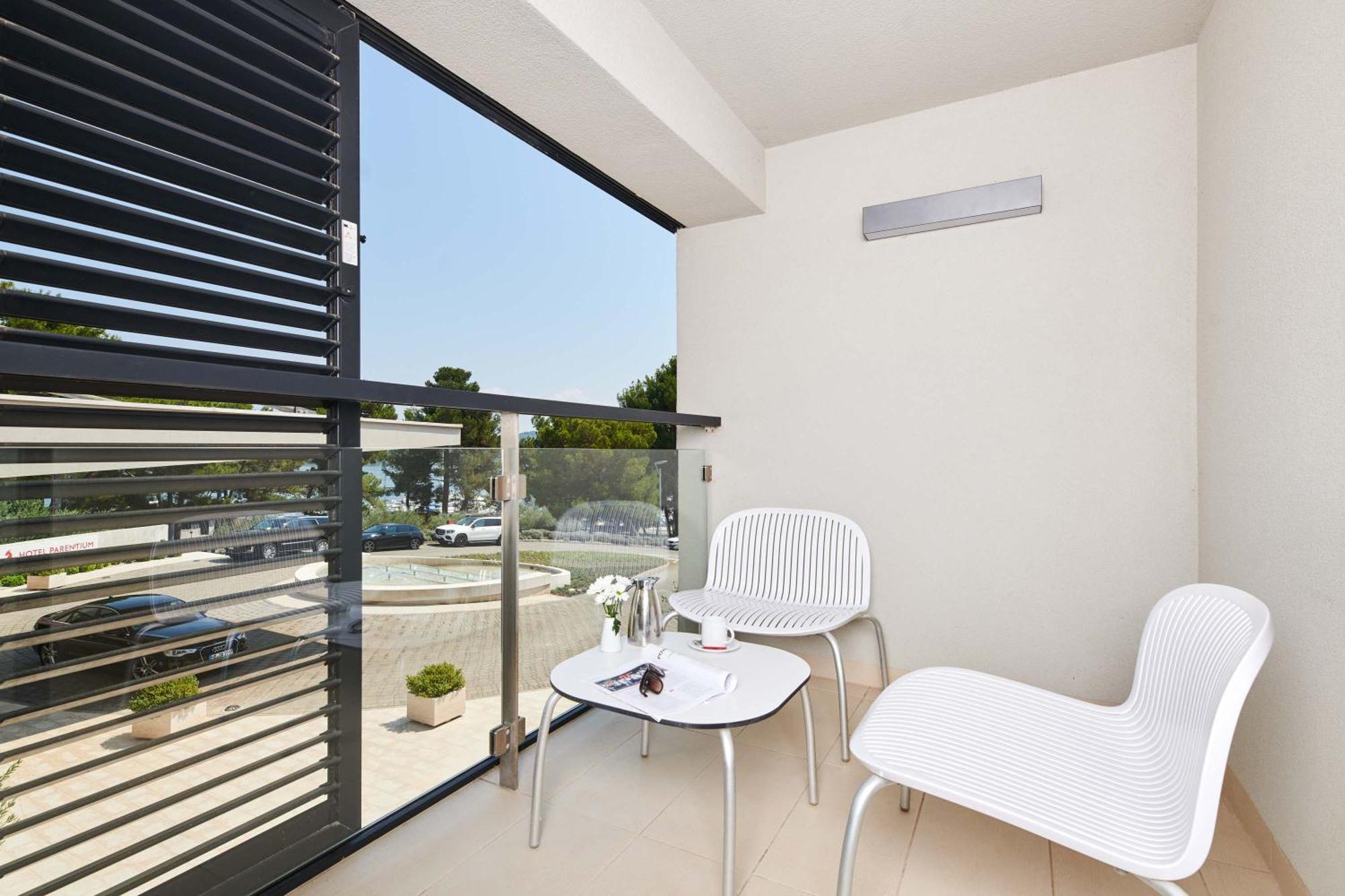 Classic Room with Balcony,1277317744:JPEG