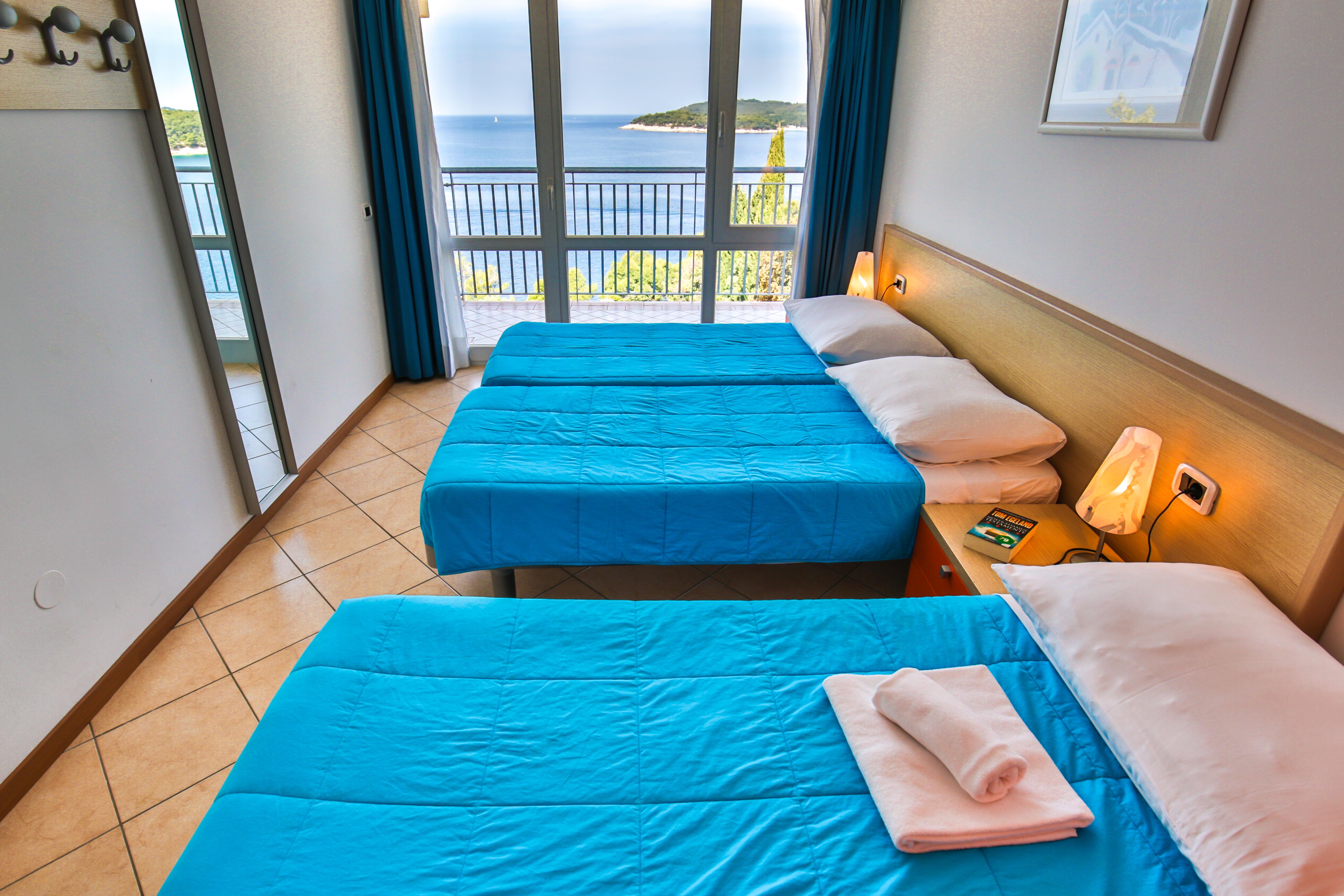 One-Bedroom Apartment Balcony Sea View