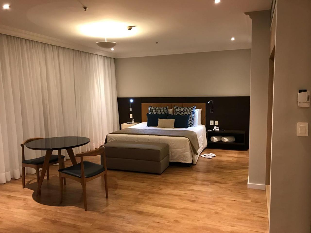 Premium Suite,1677862536:JPEG