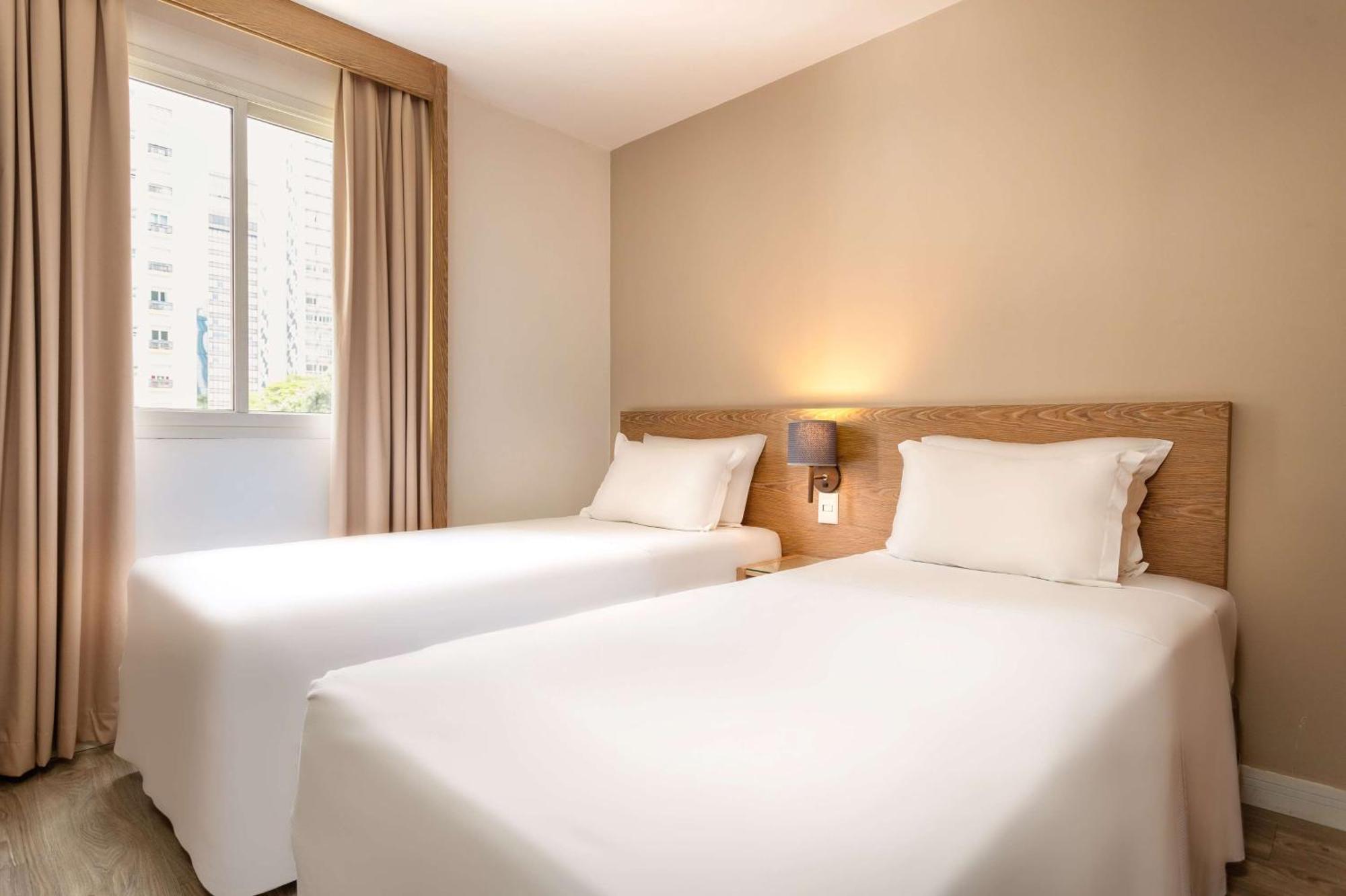 Deluxe Suite 2 Twin Beds Non Smoking