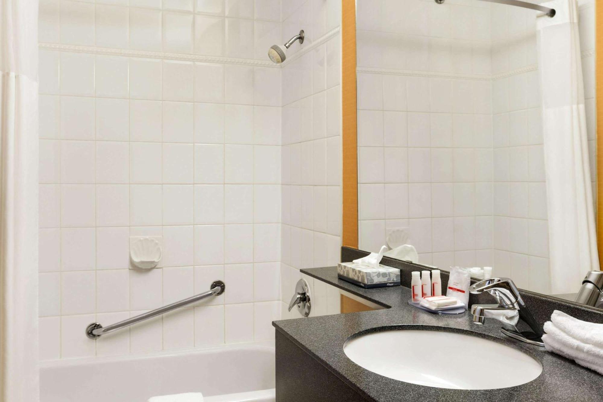 Double Room with Two Double Beds - Non-Smoking,1706455994:JPEG