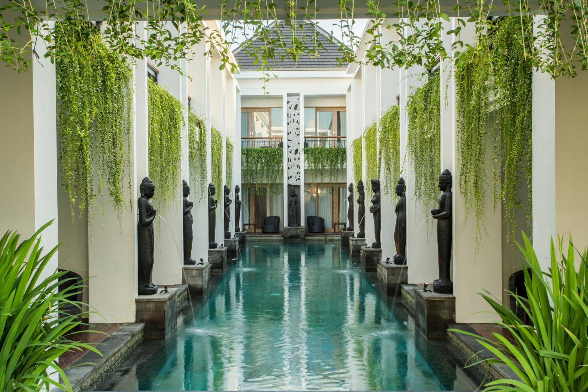 Deluxe Double or Twin Room Pool View