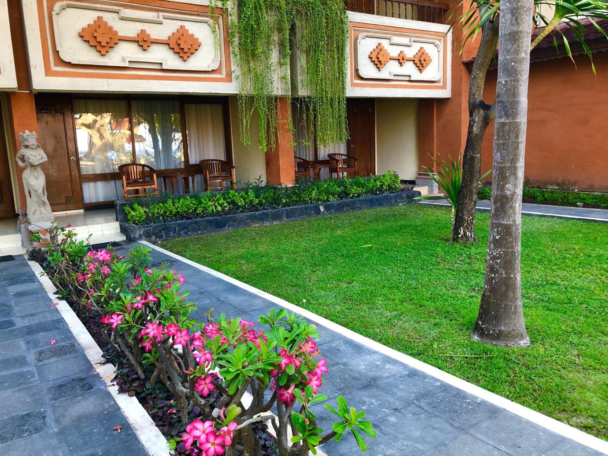 Deluxe Double or Twin Room Garden View