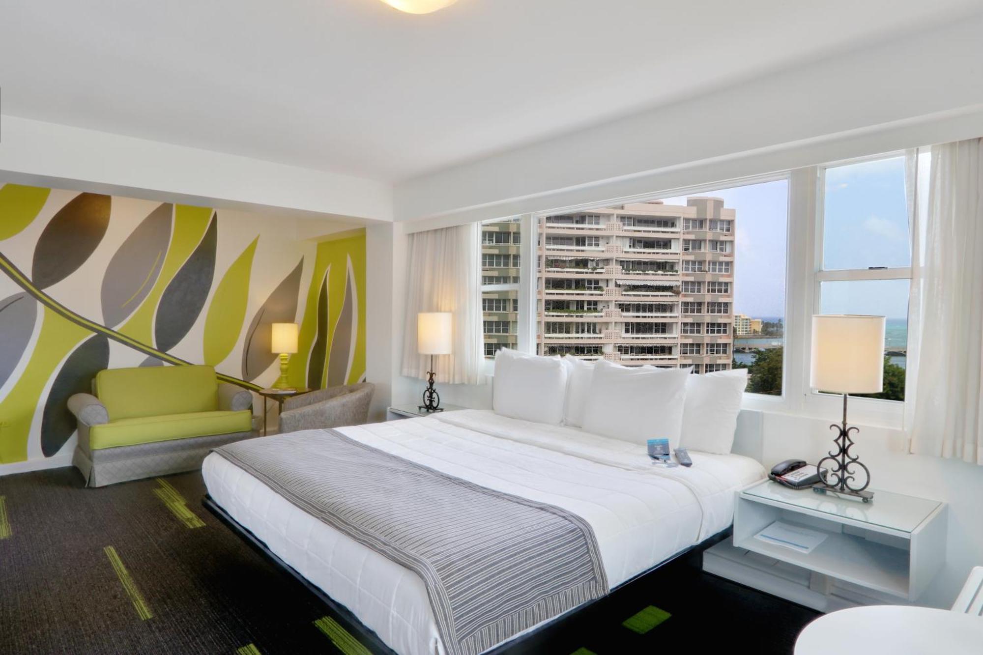Deluxe Ocean View High Floor
