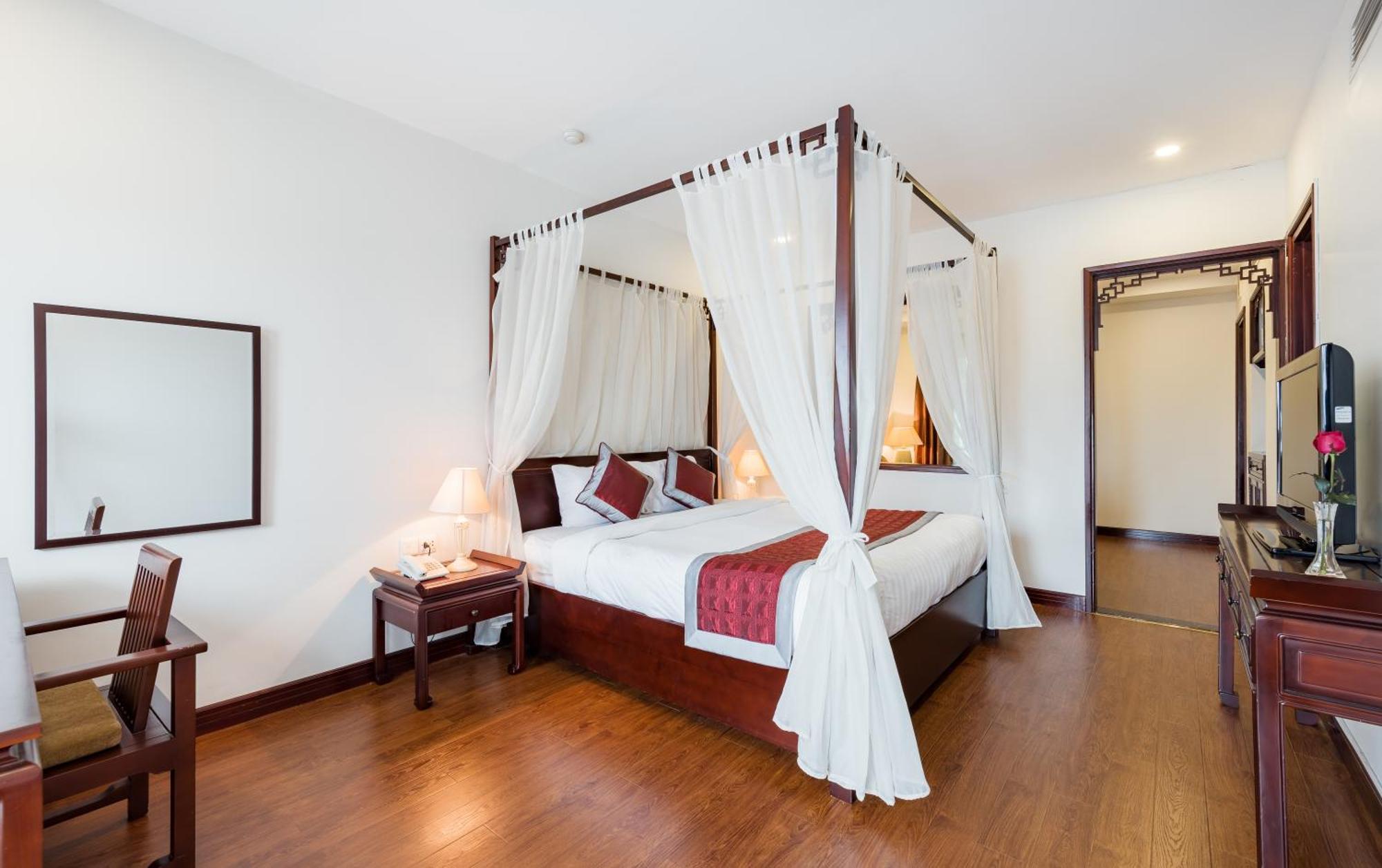 King Suite Balcony
