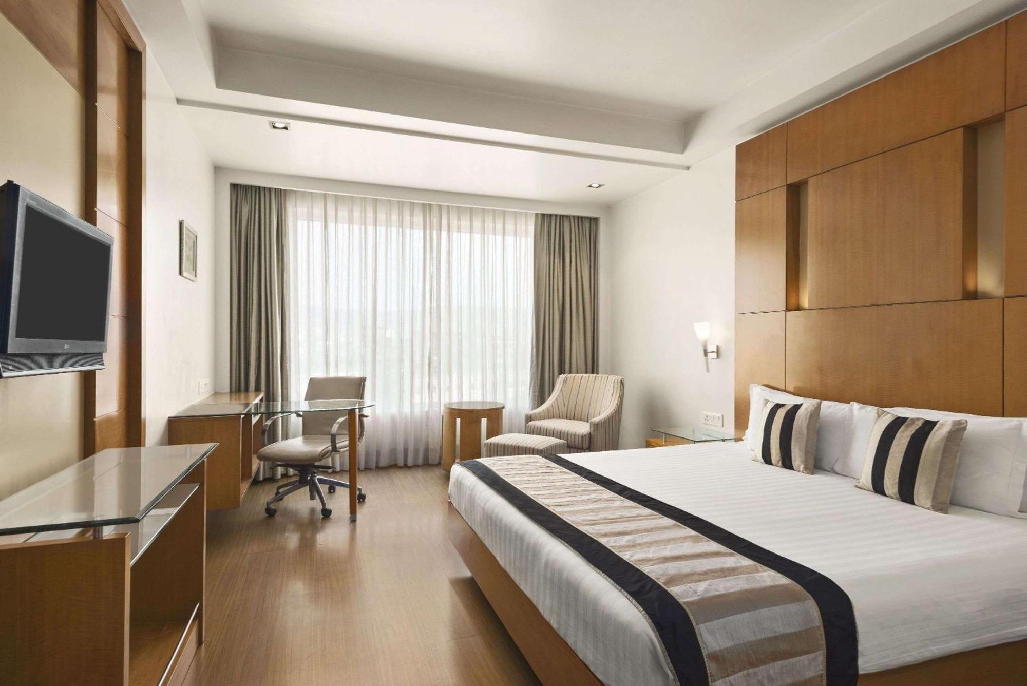 Club Double Non-Smoking Room Enjoy a Buy One One at Fire Ball Bar 11 AM 8 PM on House Brand on Food & Soft Beverages Spa Early checkin Available up to 2 hours subject to availability,1586121953:JPEG