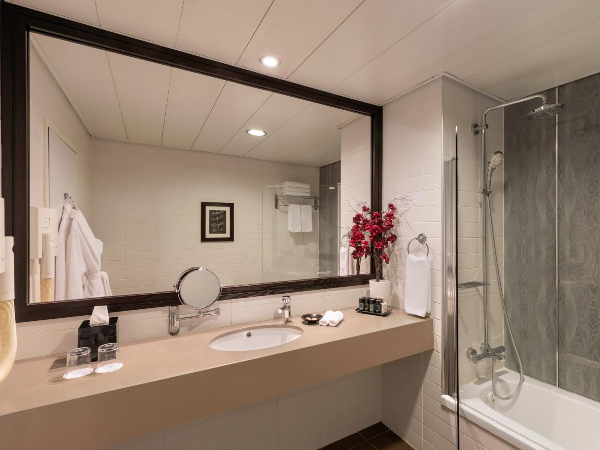 Executive Double or Twin Room Kitchenette
