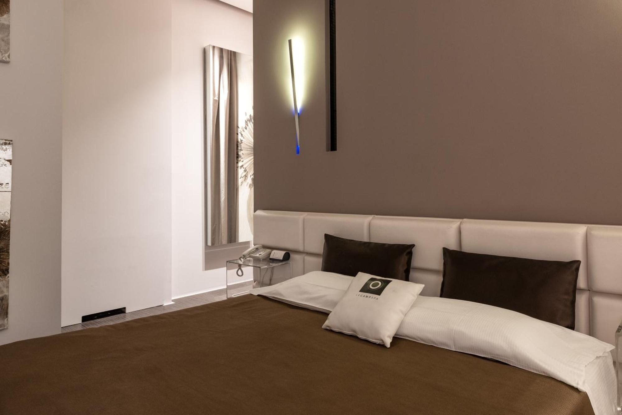 Single Room King Size Bed Balcony