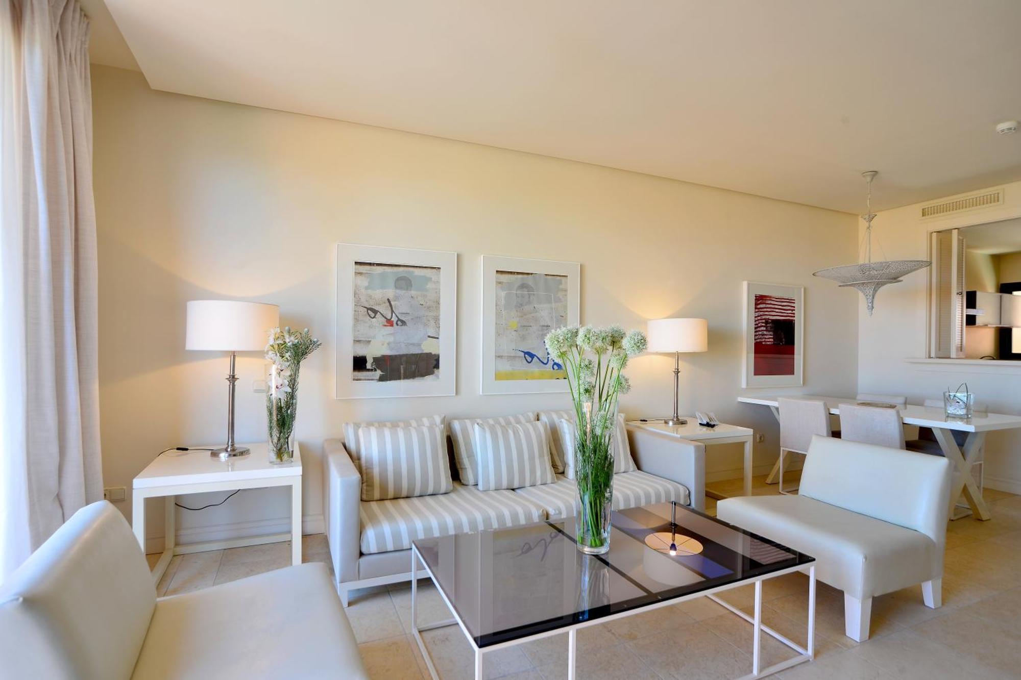 Luxury Two-Bedroom Apartment