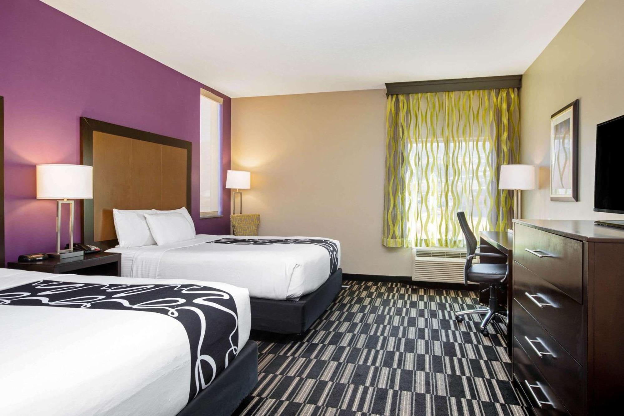 Queen Room Two Queen Beds