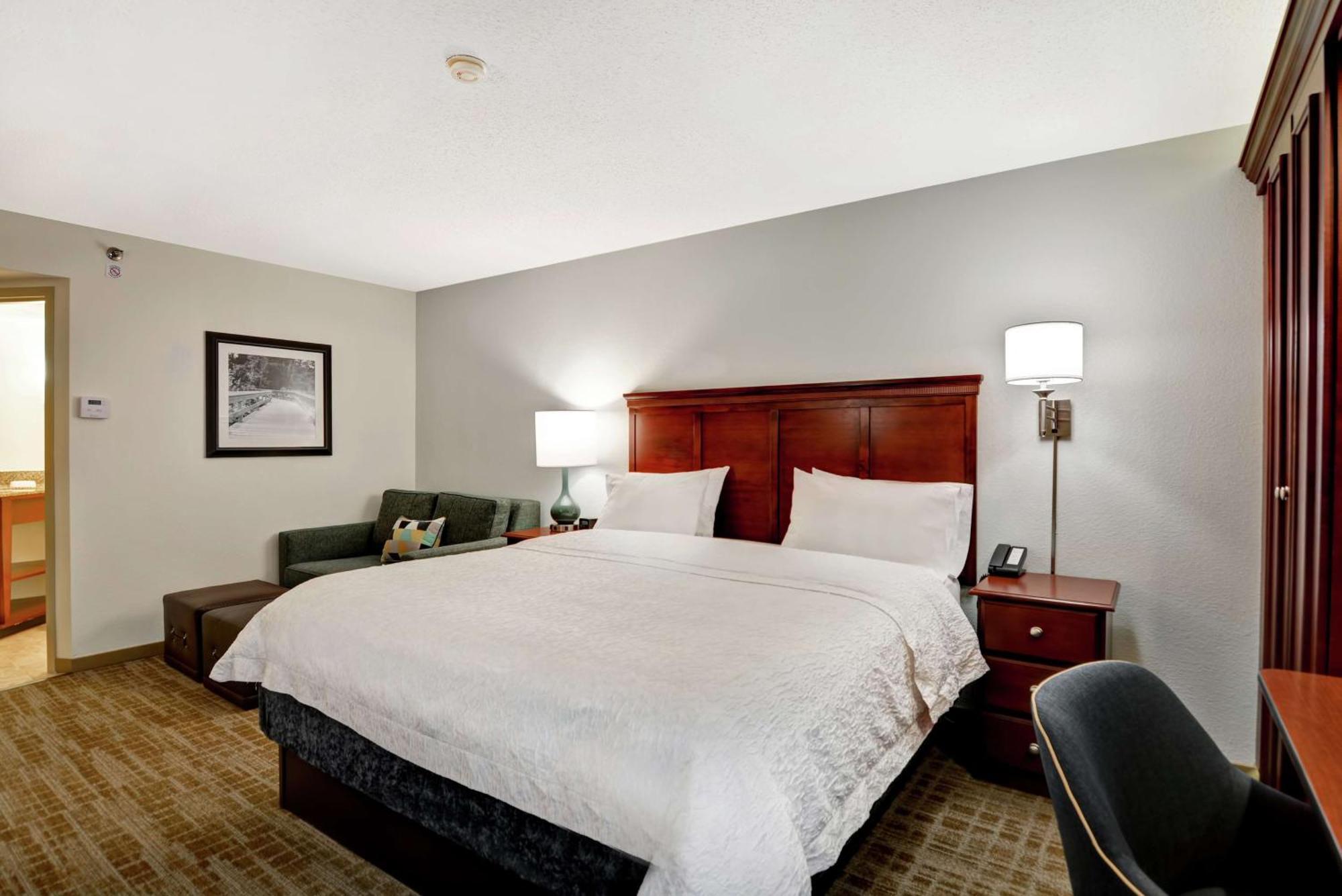 King Room with Sofa Bed - Non-Smoking