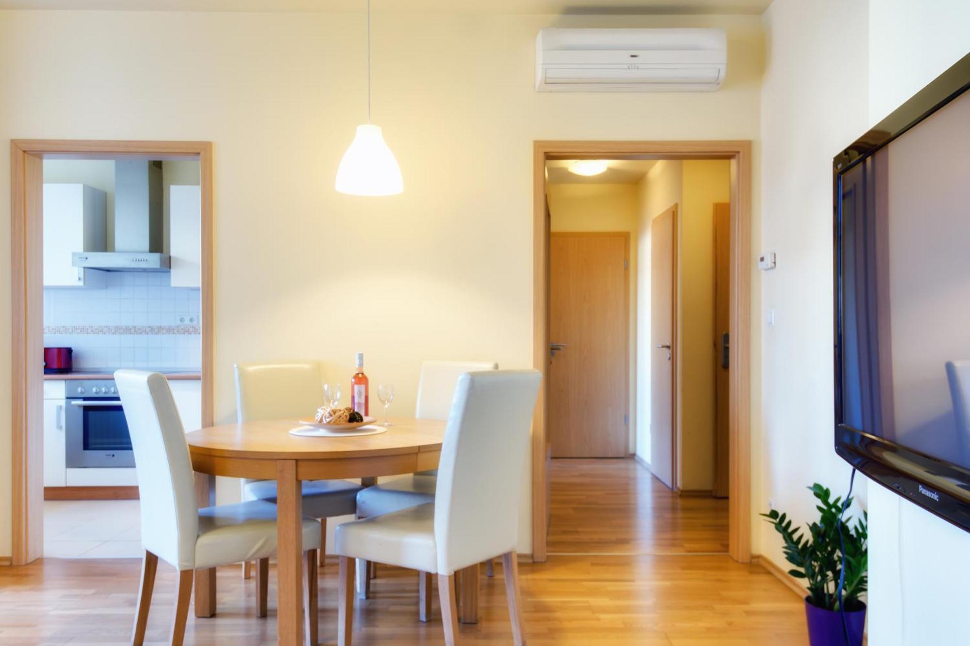 1-Bedroom Deluxe Apartment
