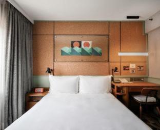 Eaton Room Double Bed New Design