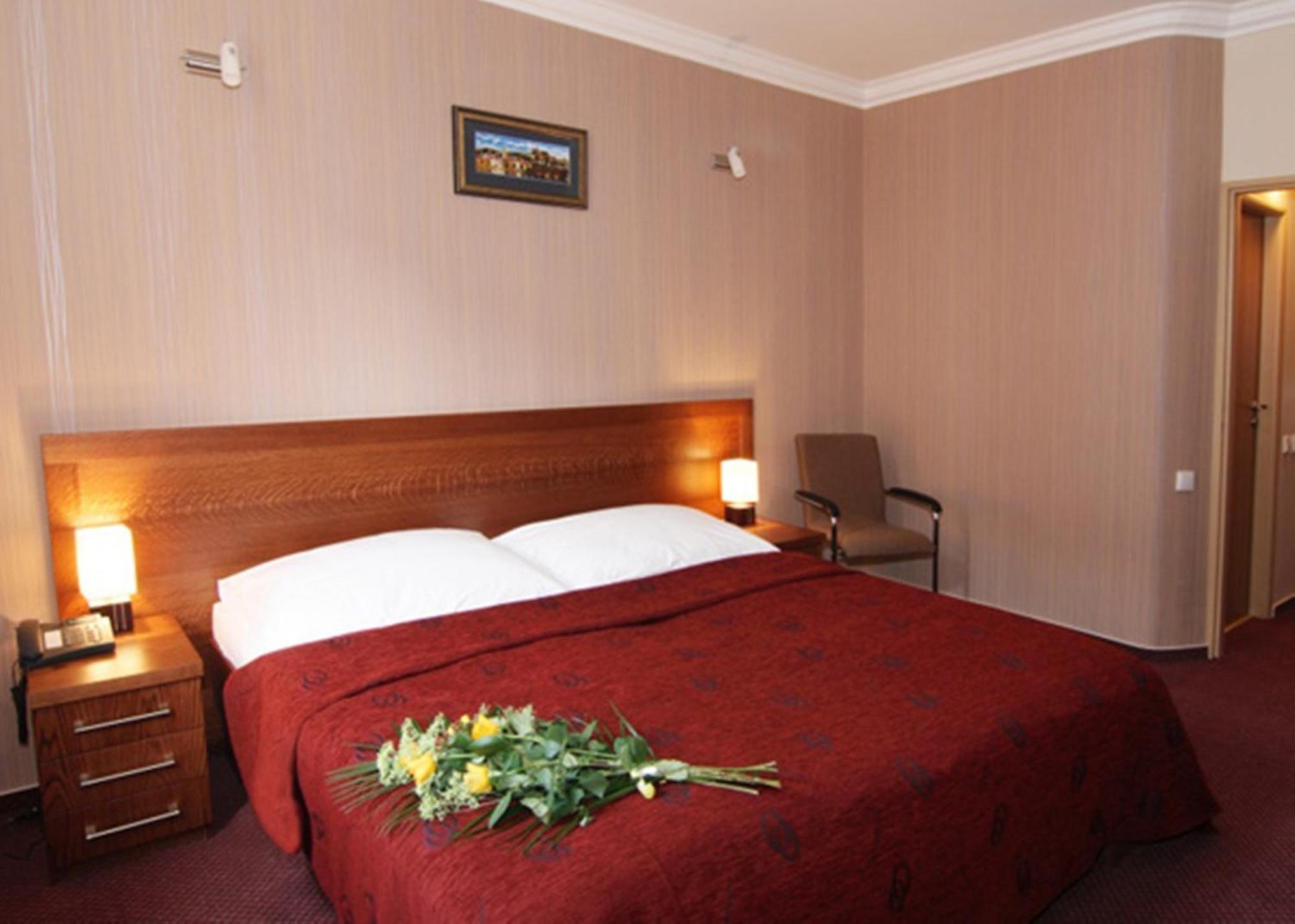 Double Room,1278360541:JPEG