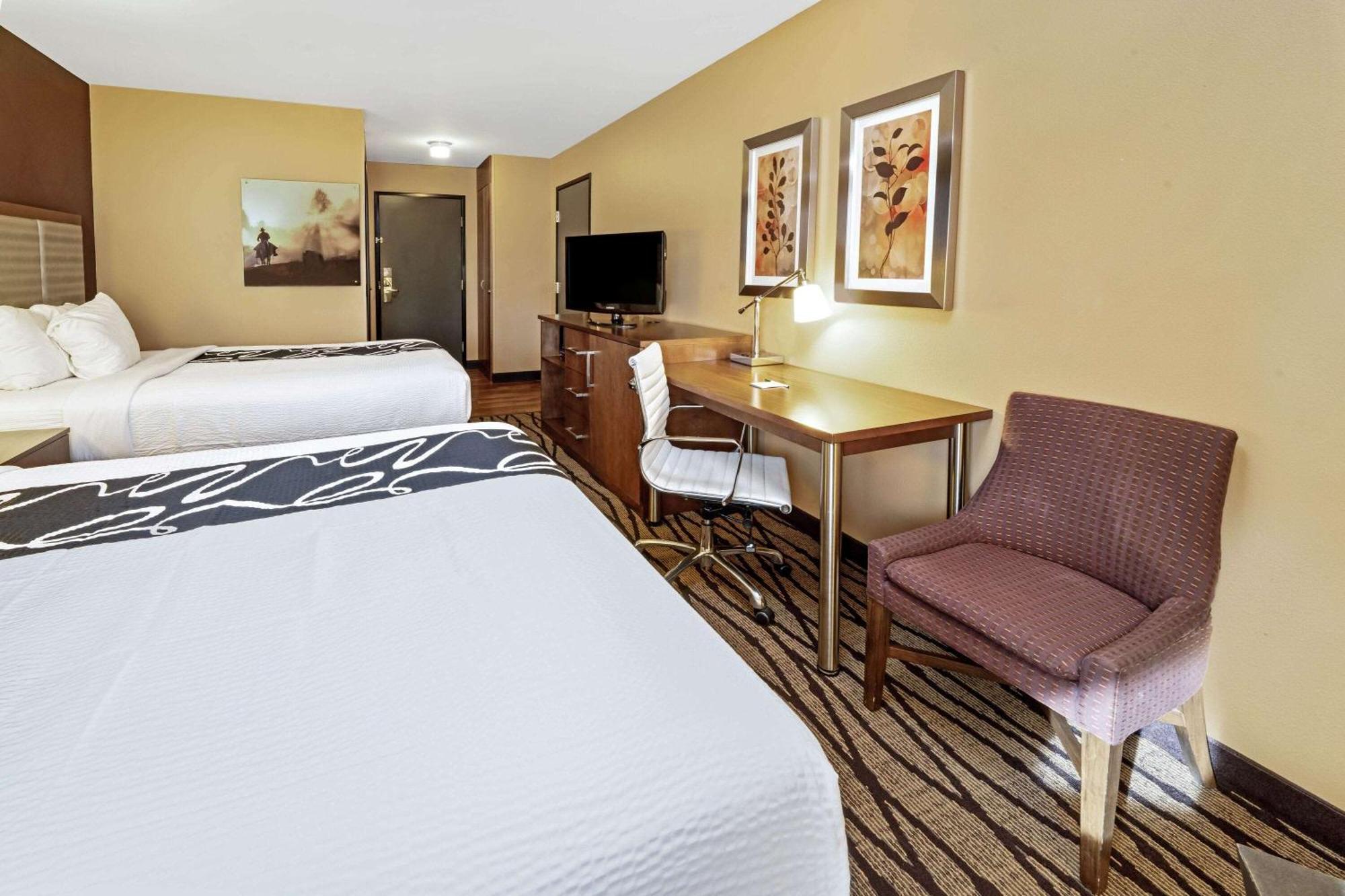 Deluxe Queen Room Two Queen Beds