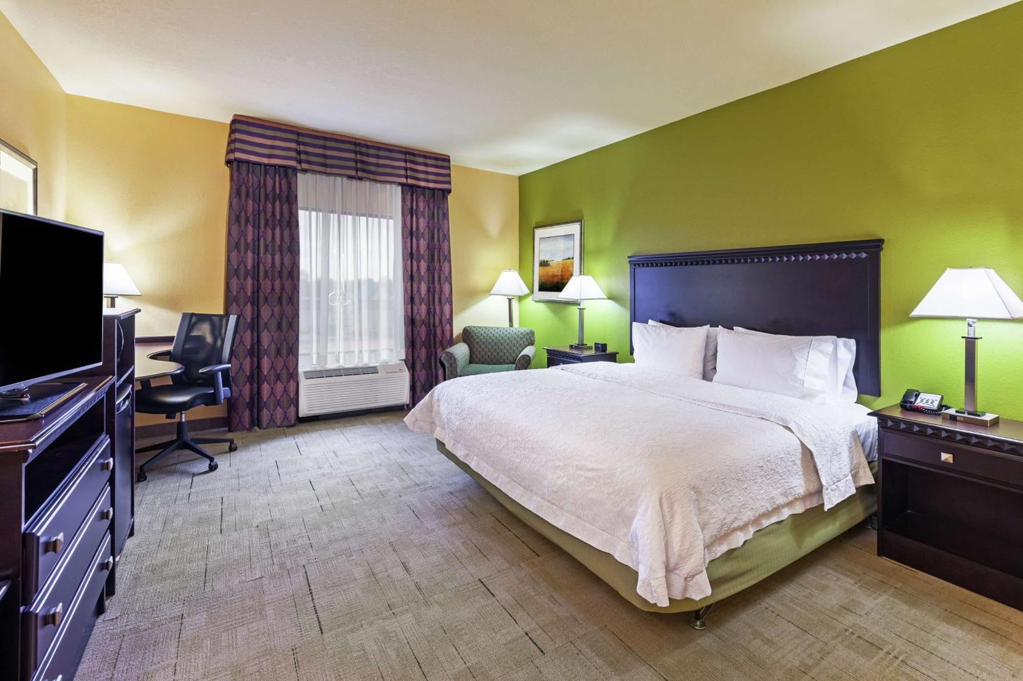 King Room Mobility Access or Non-Smoking