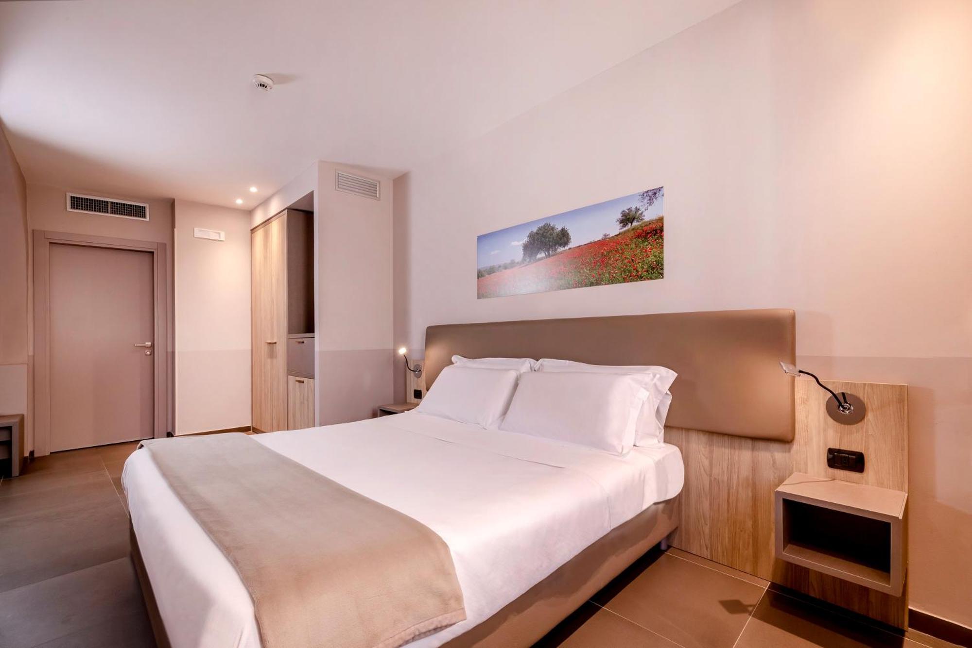 Double or twin room garden entrance