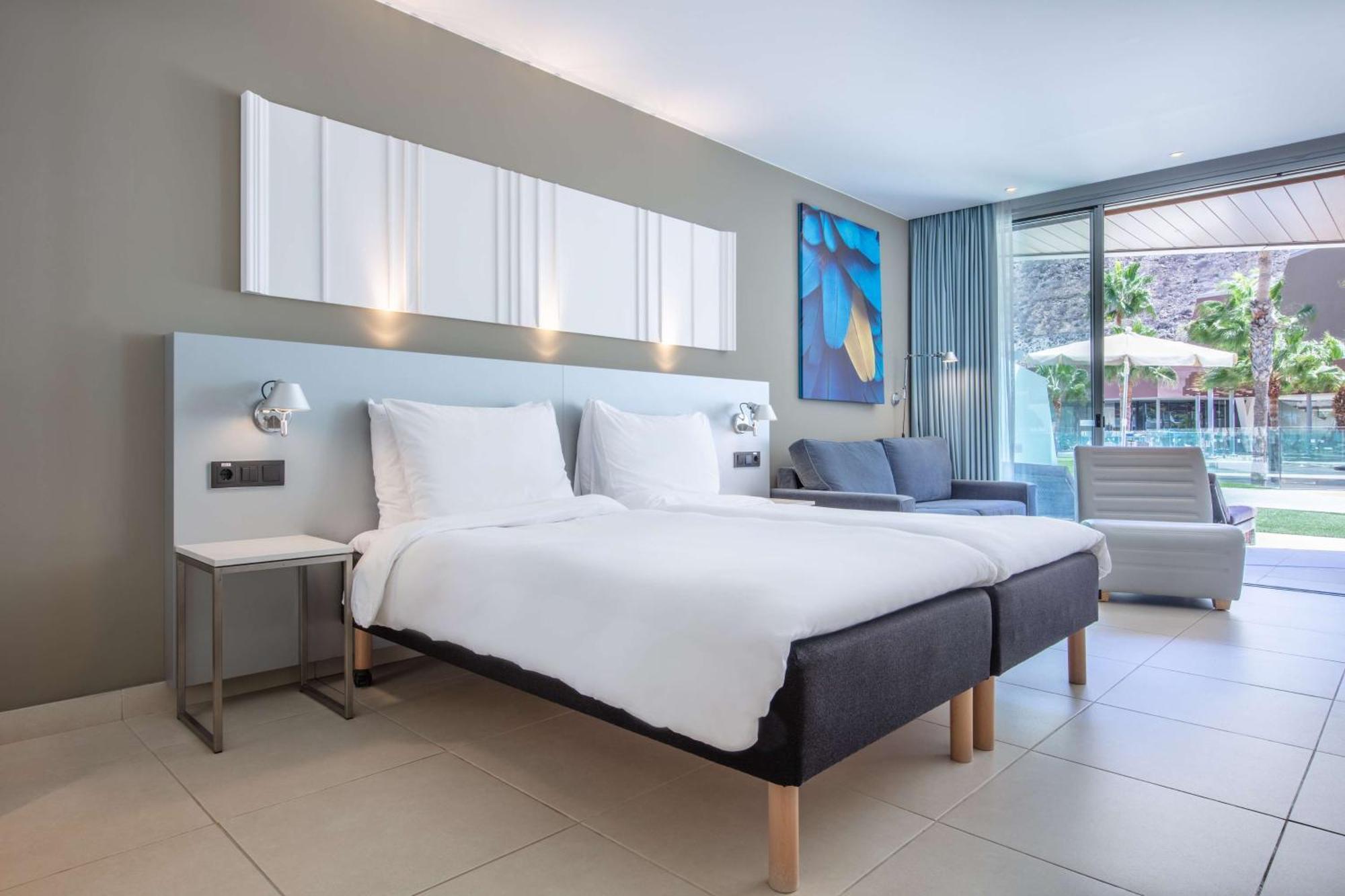 Superior Room with Pool Access,1278814756:JPEG
