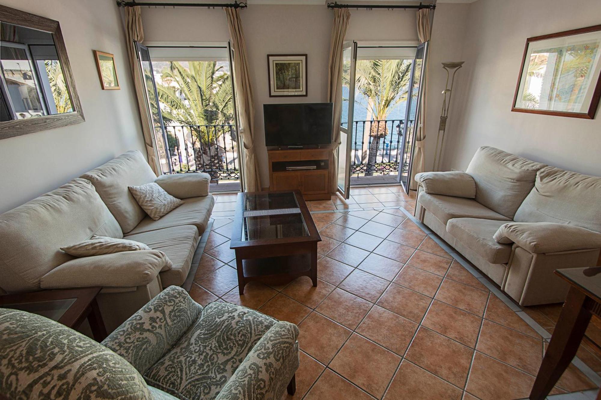Two-Bedroom Apartment Sea View