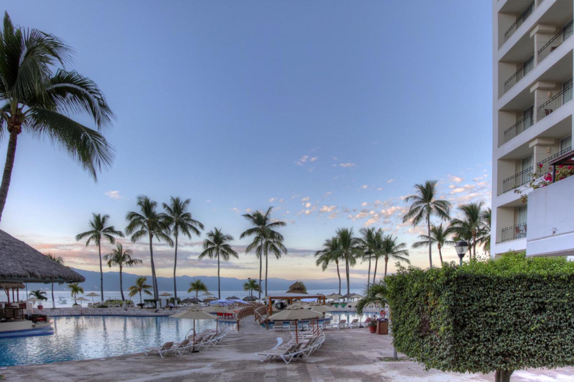 Deluxe Resort View King