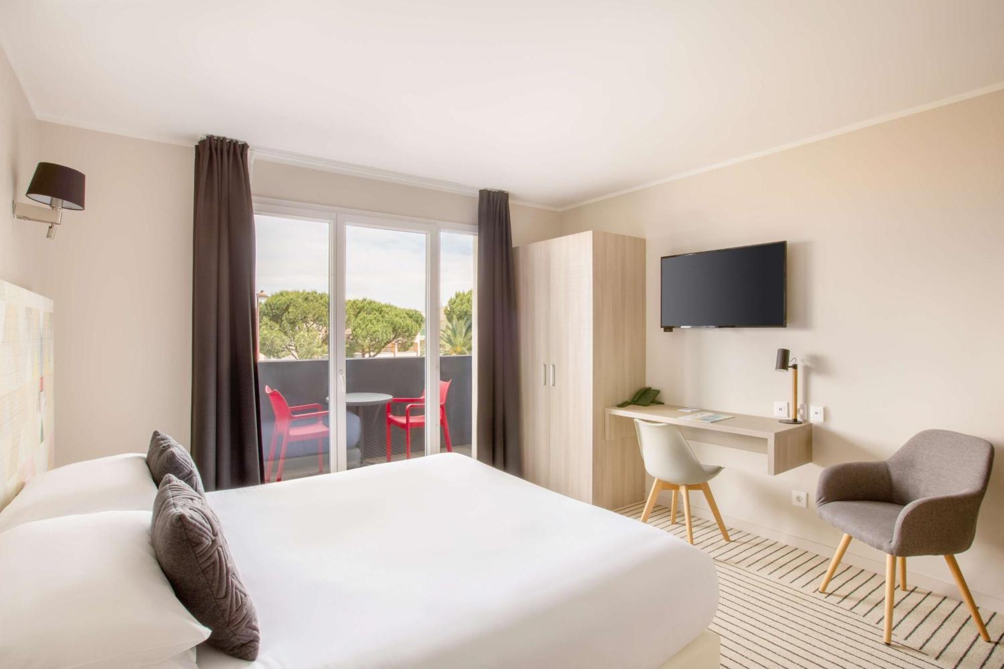 Deluxe King Room Balcony Sea View Non-Smoking