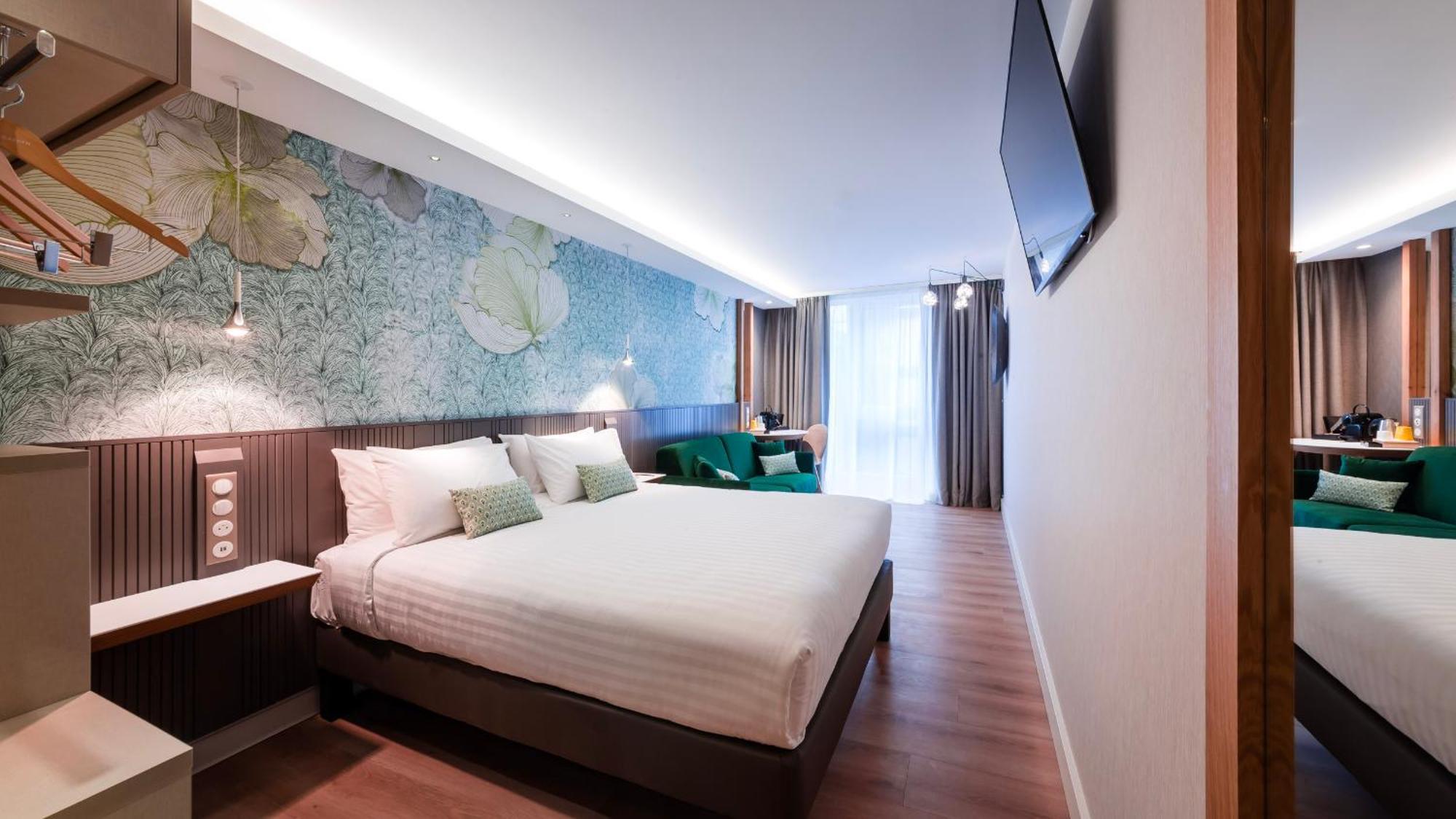 Premium Queen Room with sofa bed,762450040:JPEG
