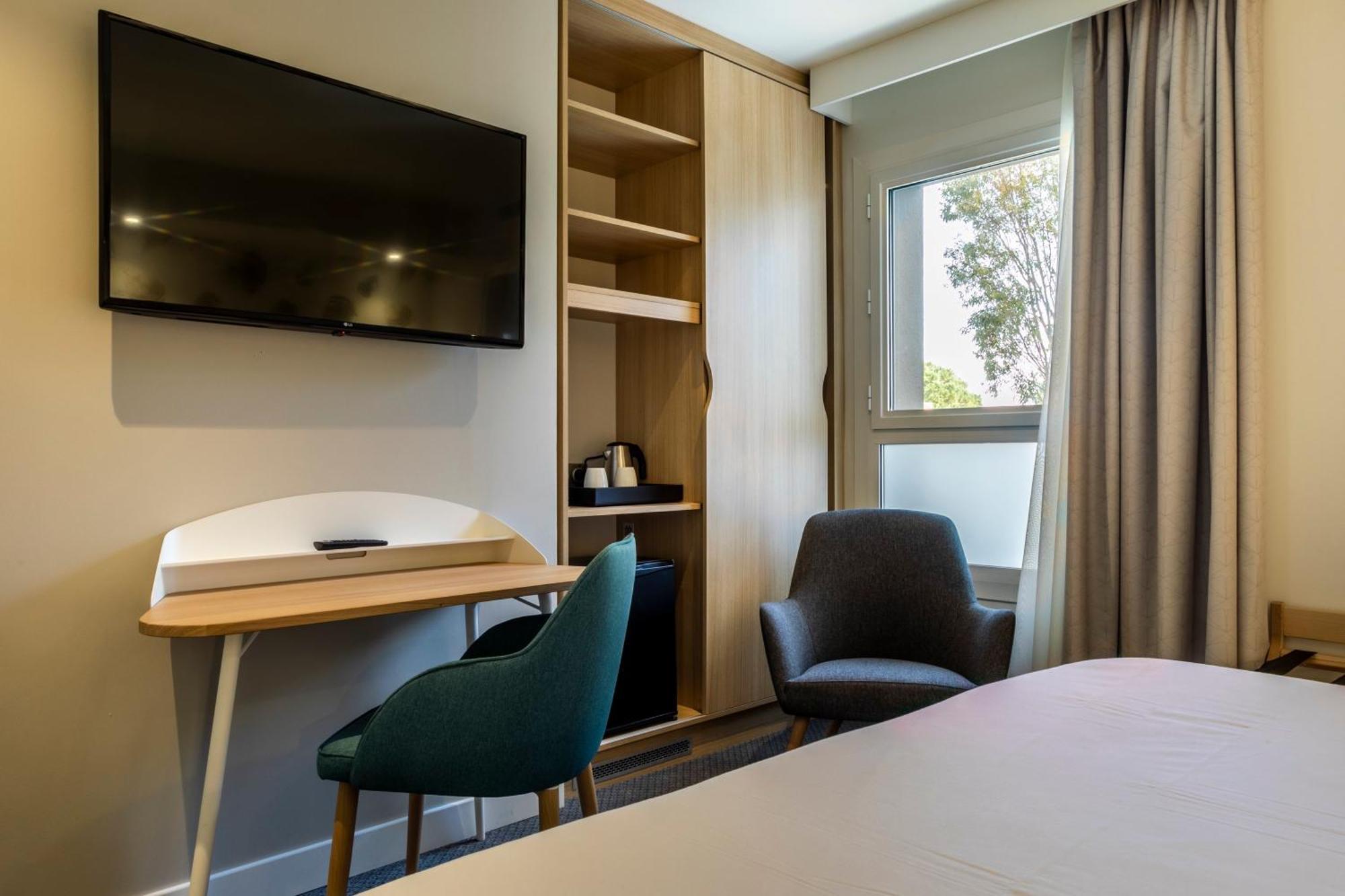 Standard Room,1394246960:JPEG