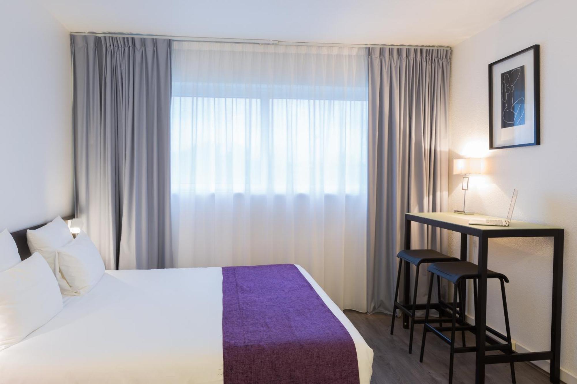 Classic Double Room Double Sofa Bed