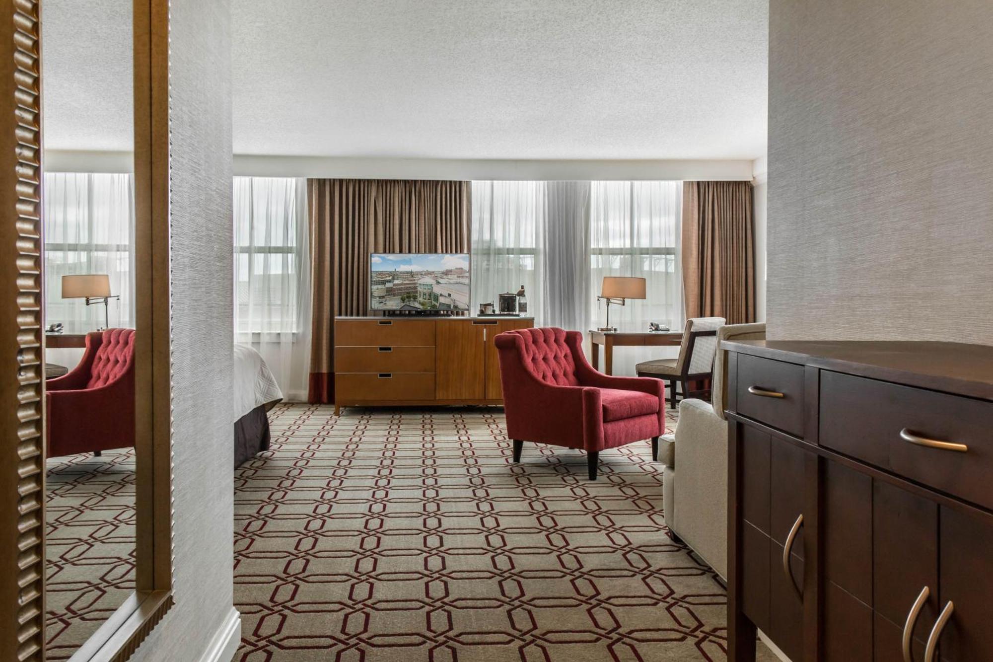 Signature Executive King Bed