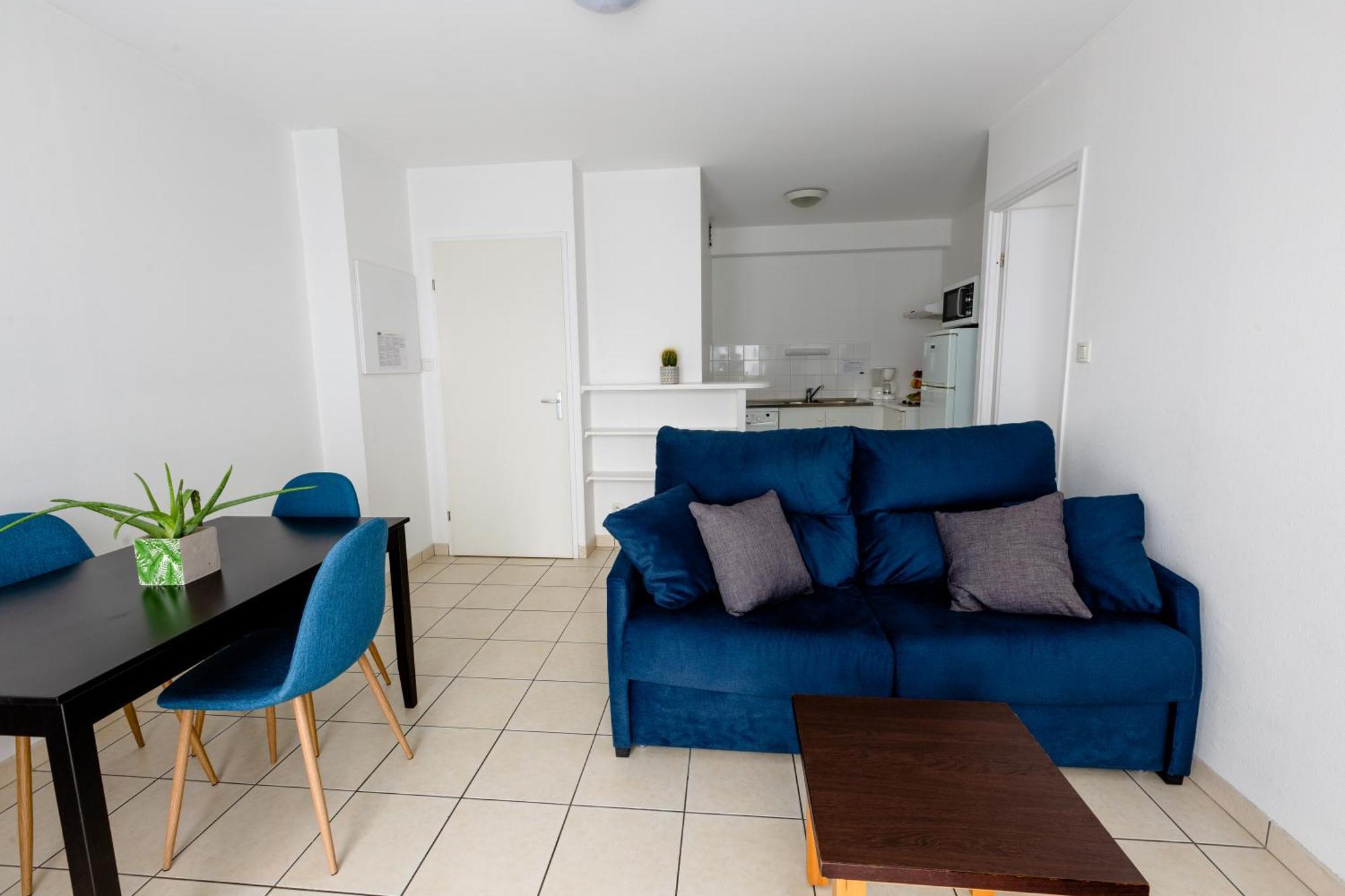 Apartment Kitchenette