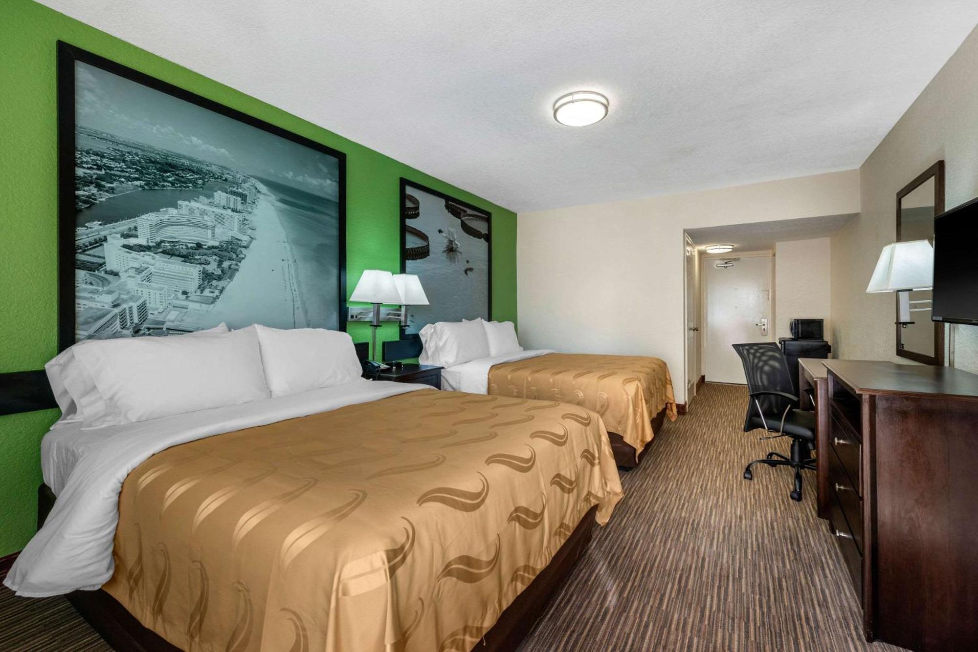 1 King Bed 2 Queen Beds Nonsmoking
