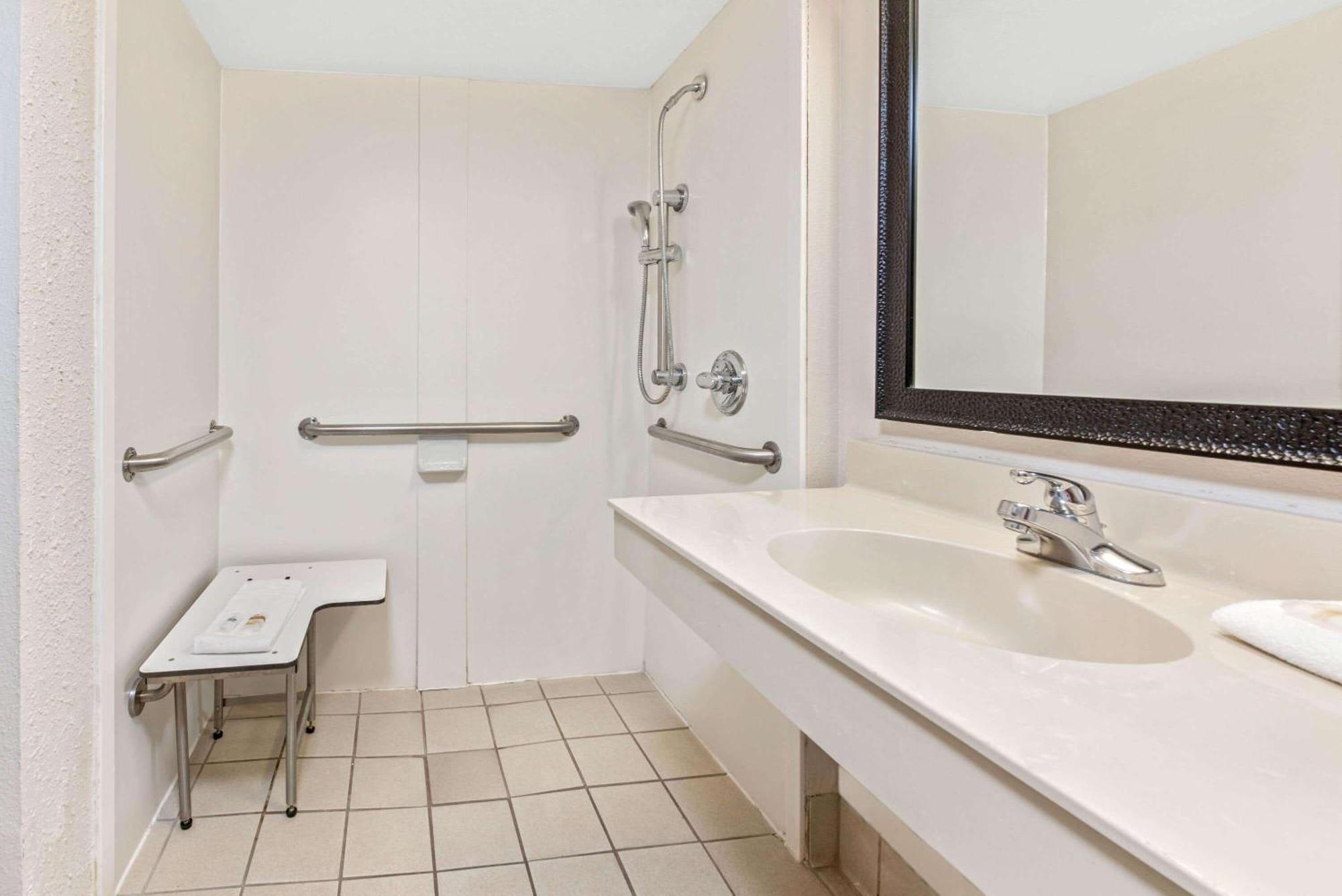 King Room Mobility or Hearing Impaired Access Non-Smoking
