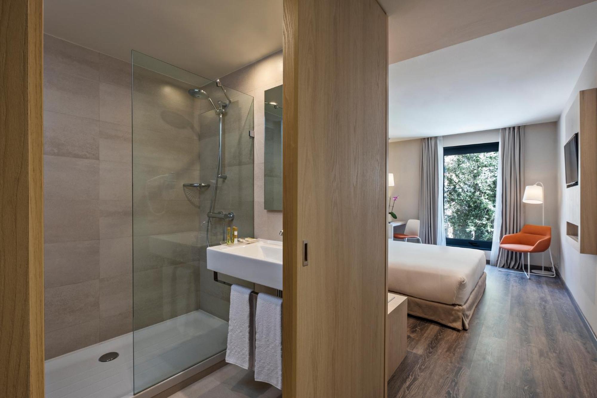 Double Room,1279527781:JPEG