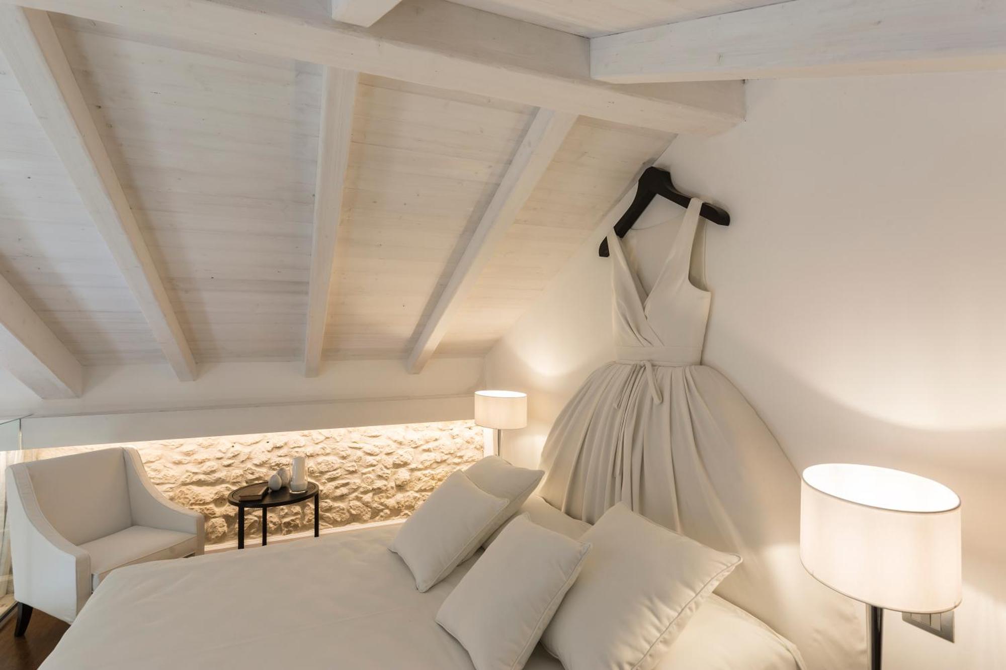 Executive Suite Split Level