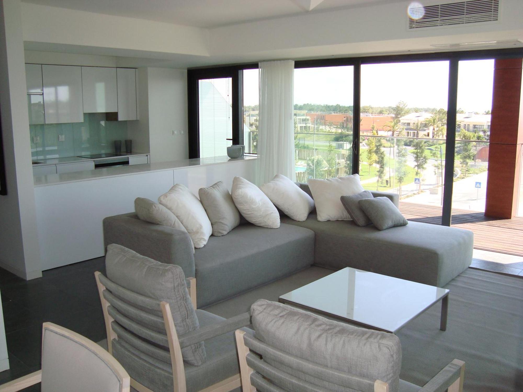 One-Bedroom Apartment,914195773:JPEG