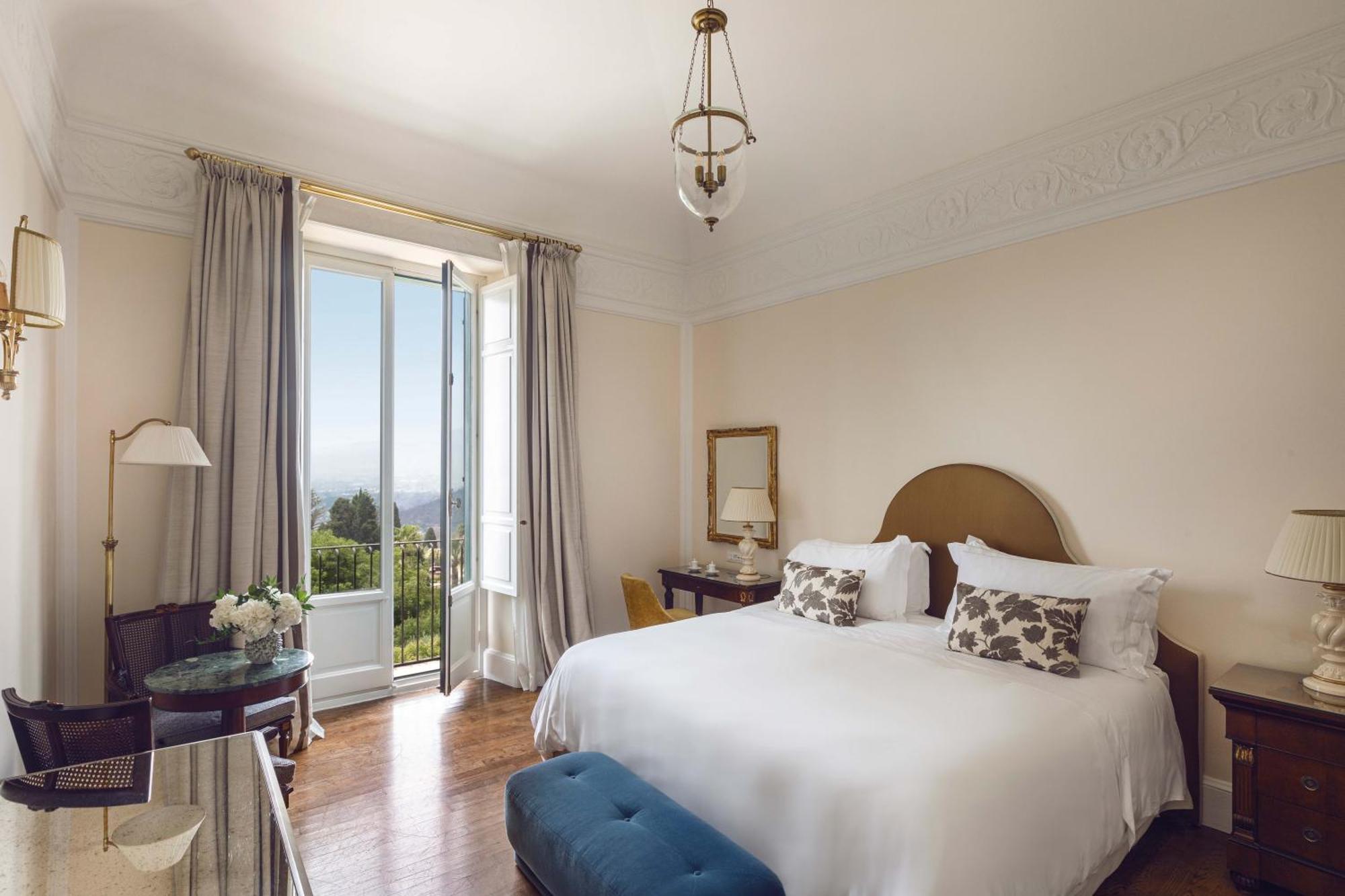 Deluxe Double Room Balcony or Terrace Sea View