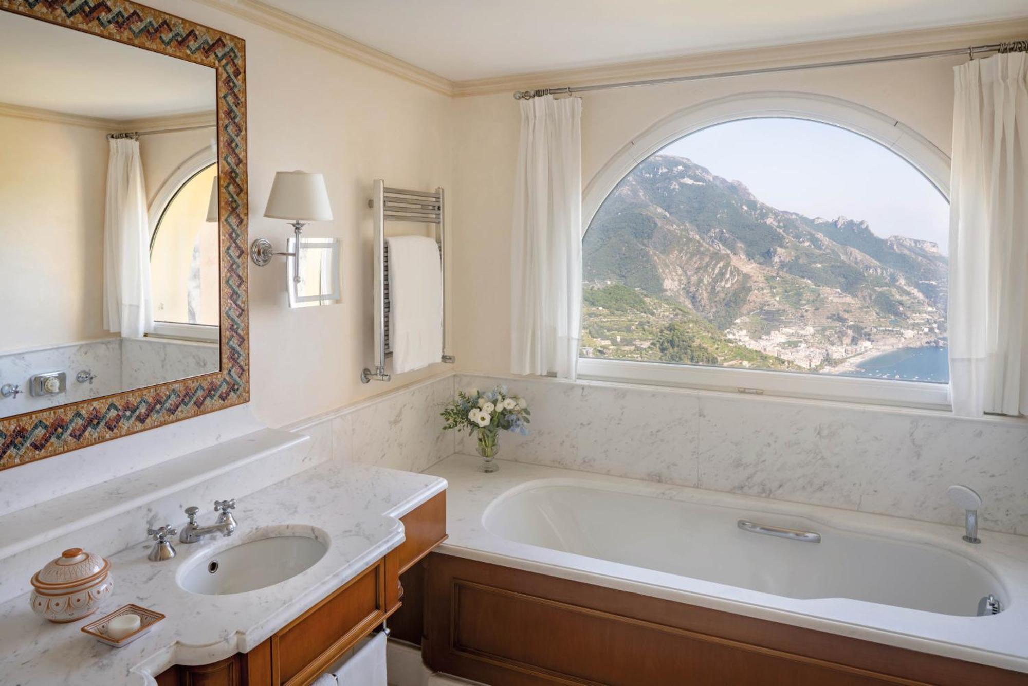 Superior Junior Suite Garden Sea View