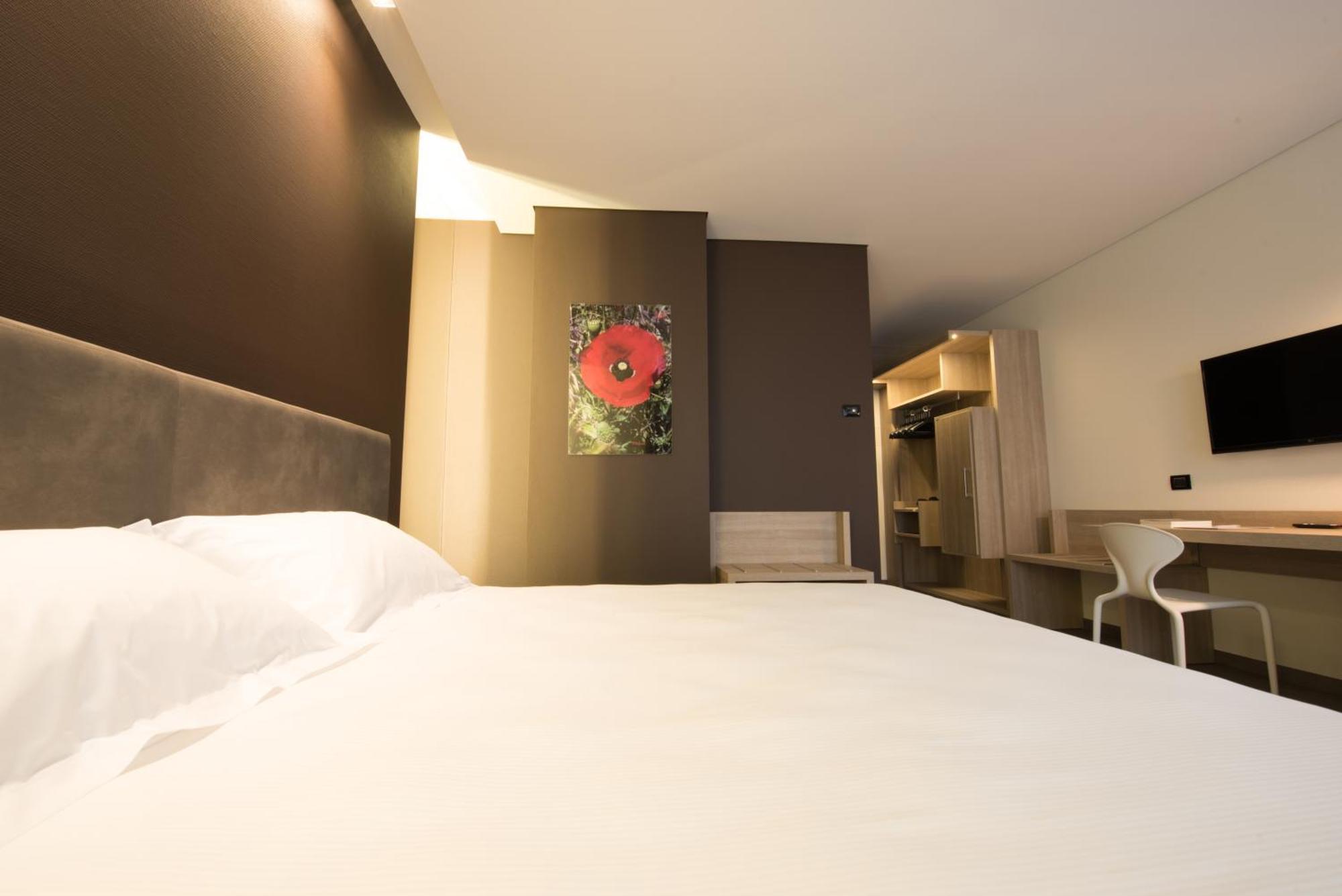 Basic Triple Room