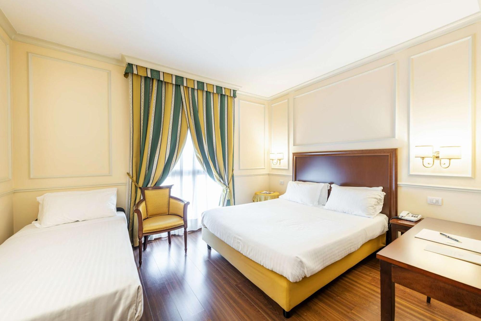 Classic Queen Room Single Bed