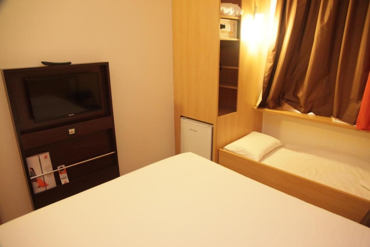 Standard Double Room Child Bed