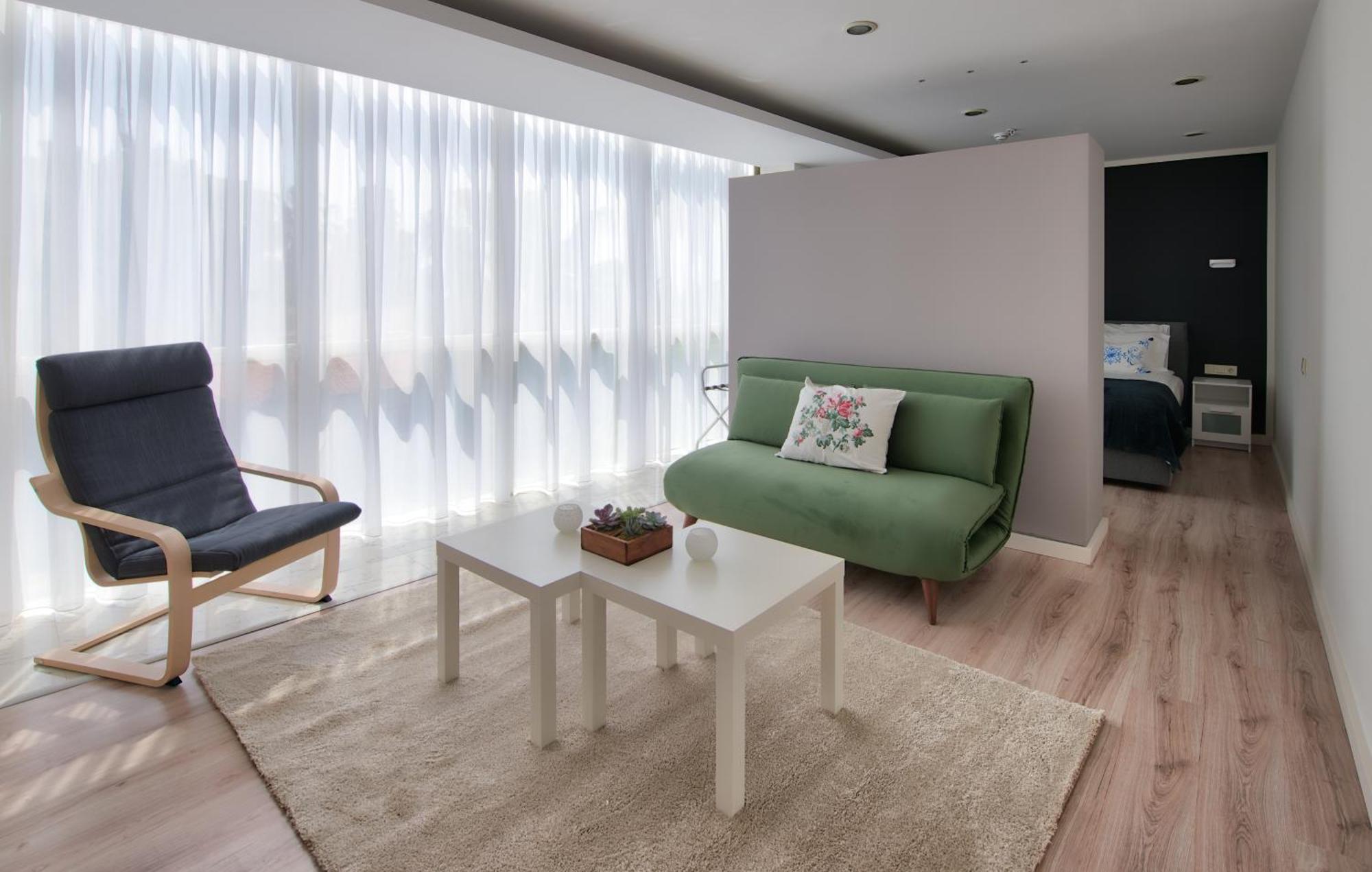 Studio Apartment