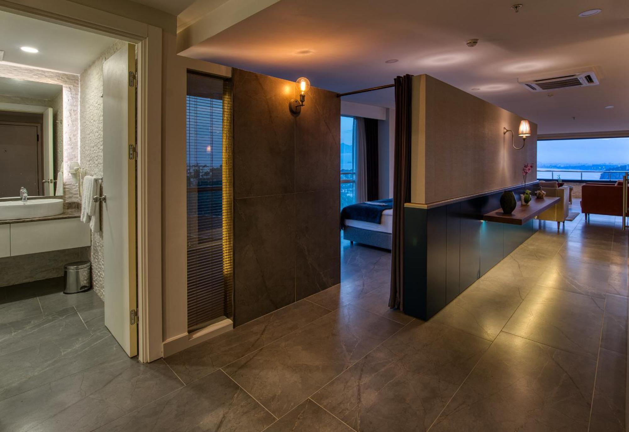 Deluxe Apartment