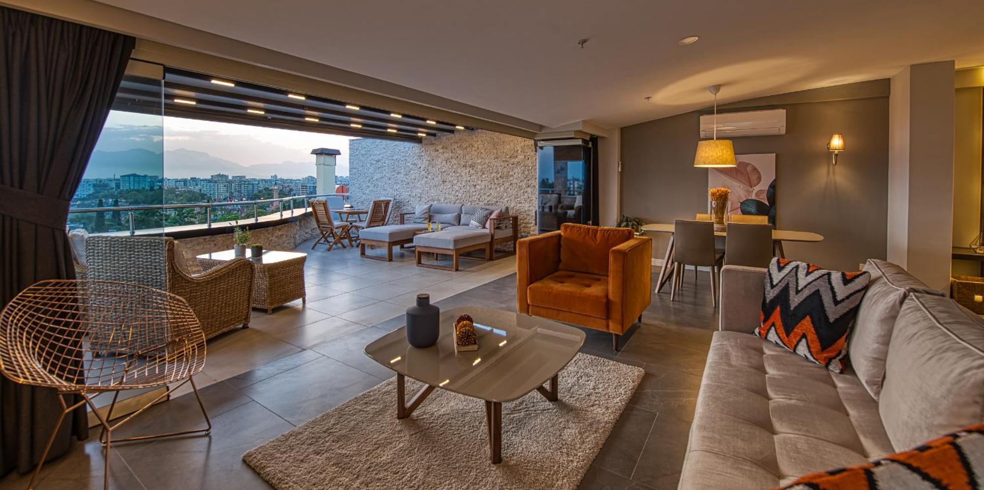 Deluxe Apartment