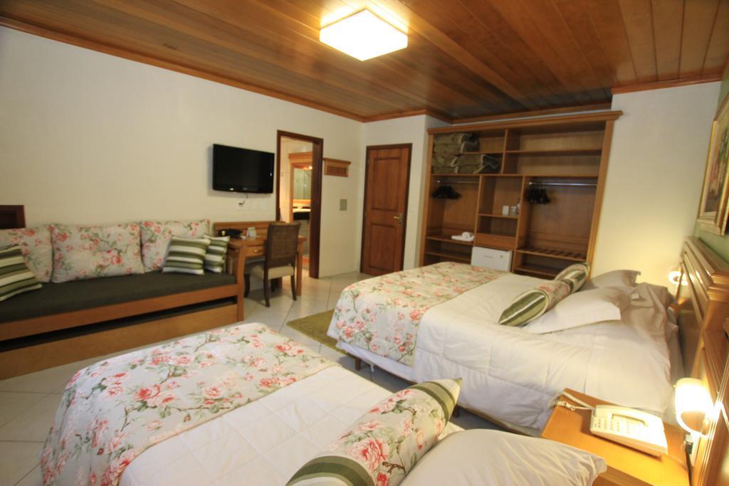 Superior Room,128044560:JPEG
