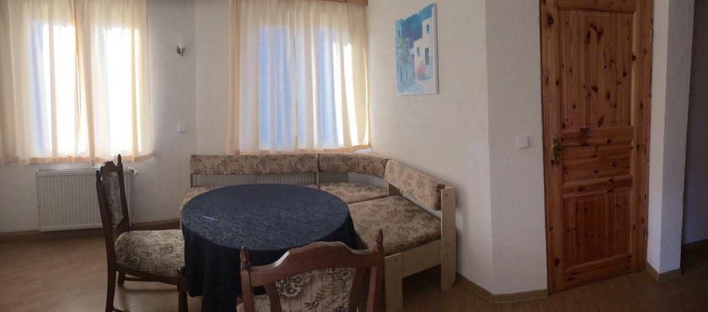 Large Twin Room,762674152:JPEG
