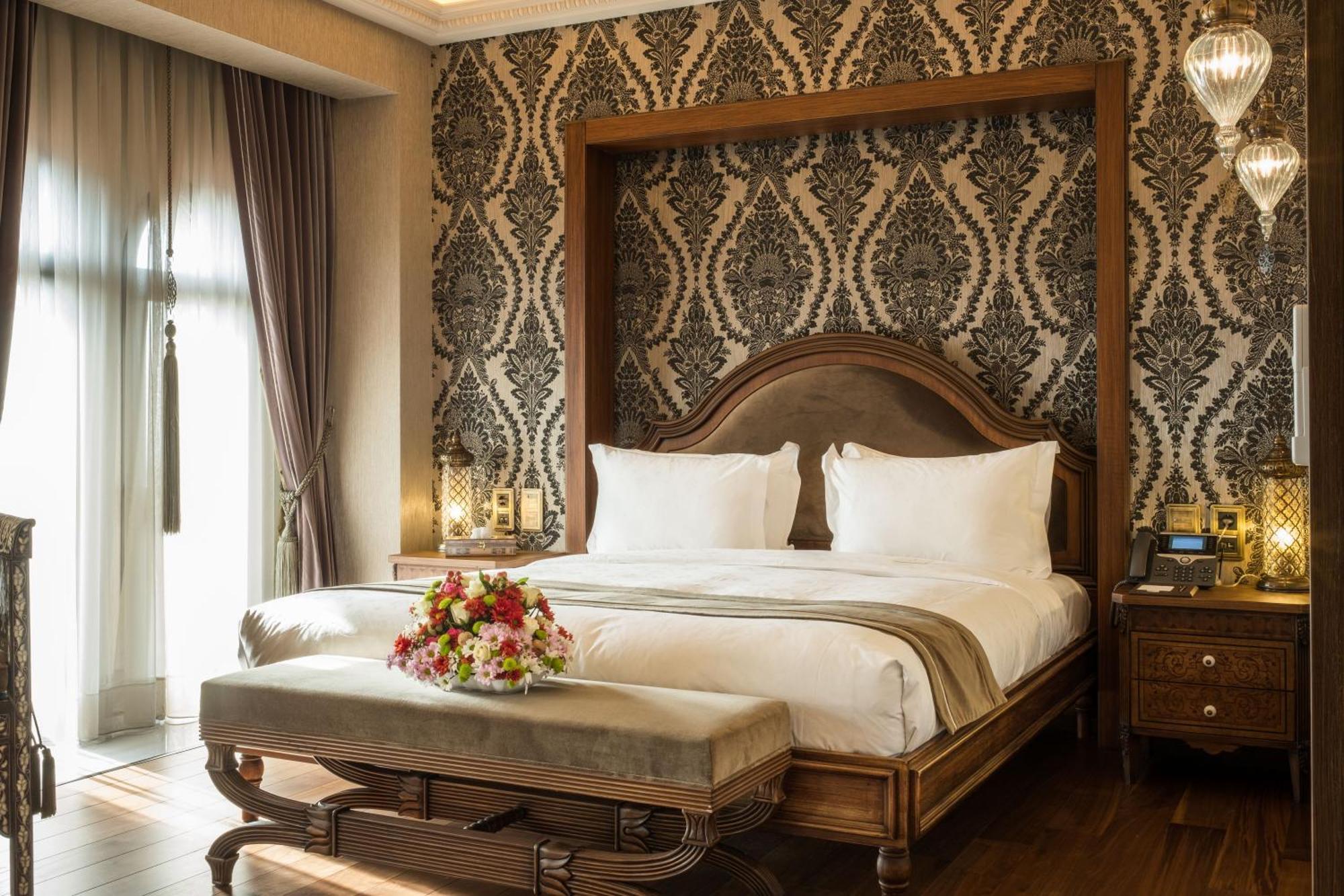 Deluxe Double Room Street View
